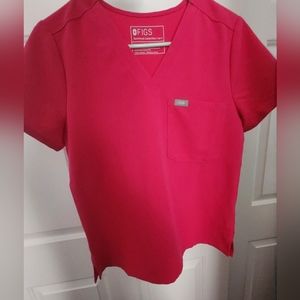 Figs scrub top in Ultra Rose